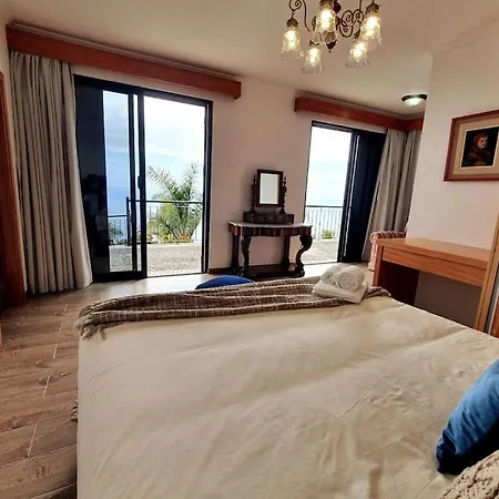 Ocean View Madeira 3 - Ponta Do Sol Апартаменты *