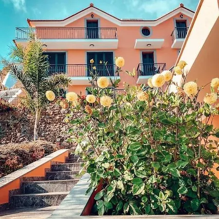 Ocean View Madeira 3 - Ponta Do Sol Апартаменты *